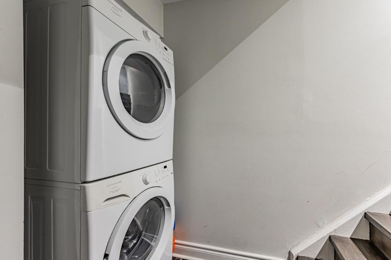 טורונטו Beautiful Property In Downtown Core Close To Subway Station! מראה חיצוני תמונה